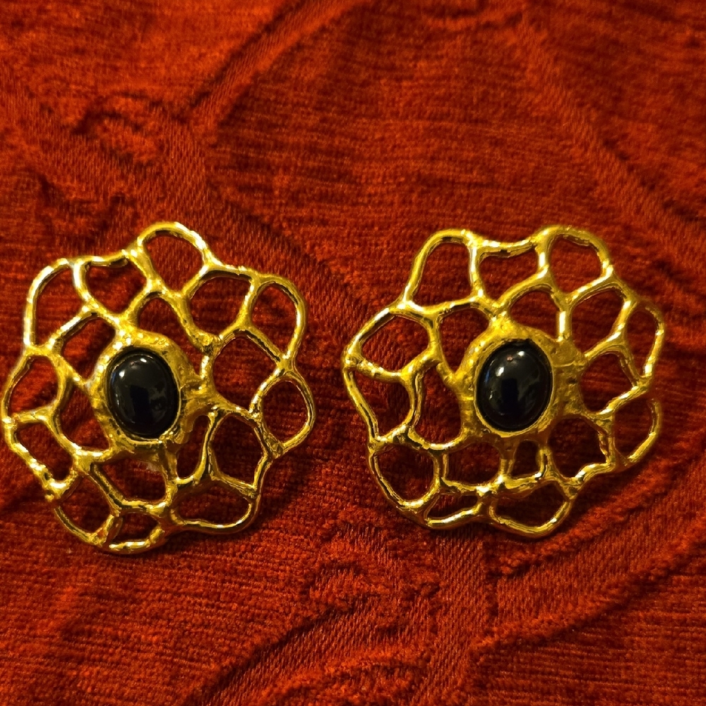 Elegant Gold and Black Floral Earrings